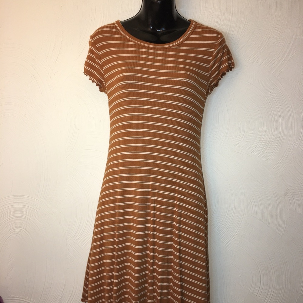 forever 21 dress 🤎 - Picture 2 of 6
